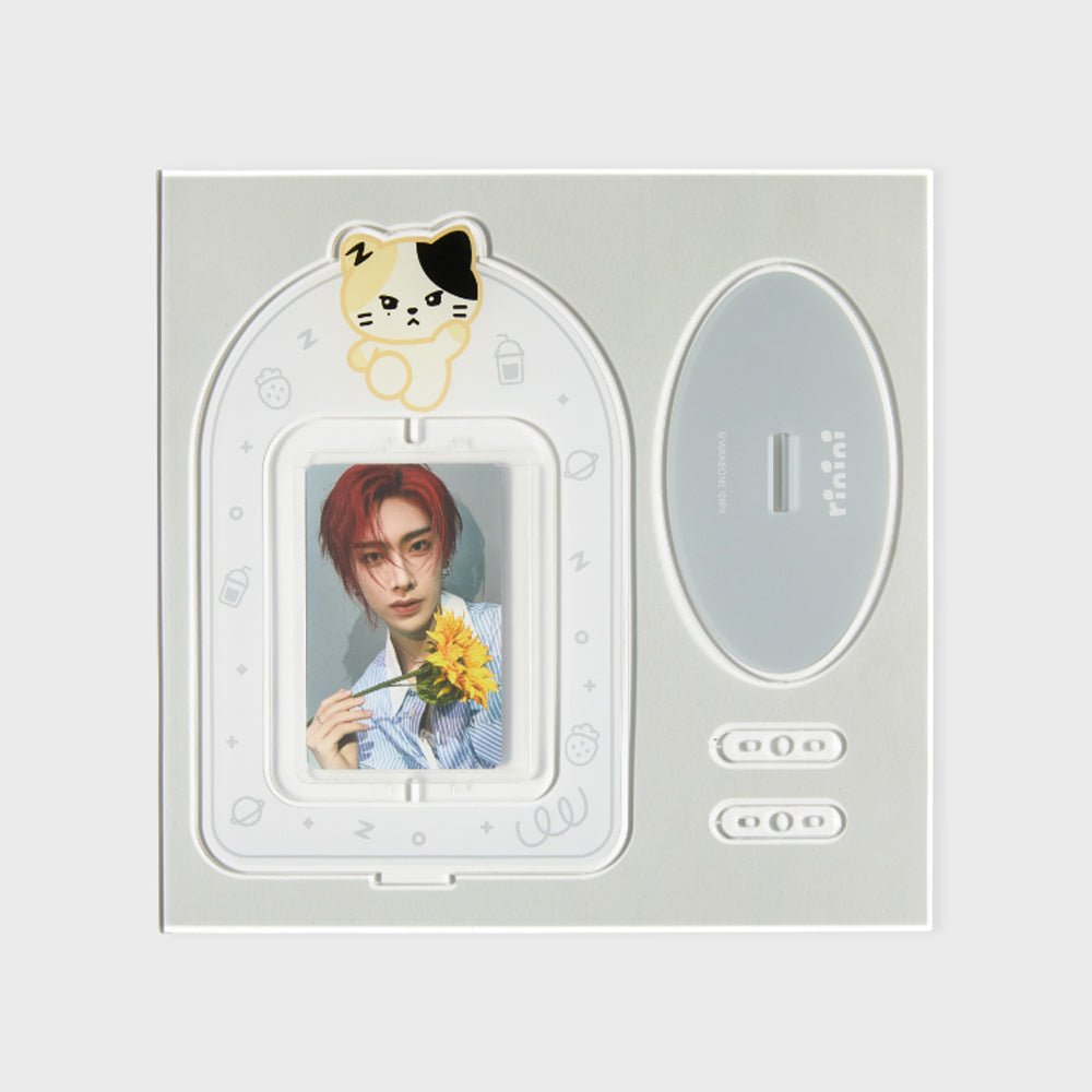 アクリルスタンド Rua ZEROBASEONE 回転アクリルスタンド RICKY – LINE FRIENDS SQUARE