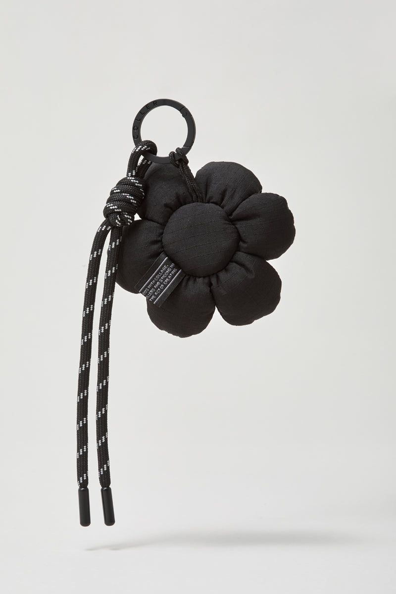 COLLER 紐付きフラワーキーリング ブラック
