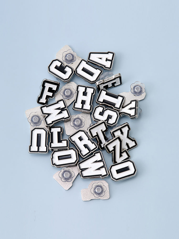 COLLER メタルアルファベットスティコン(ホワイト) A~Z