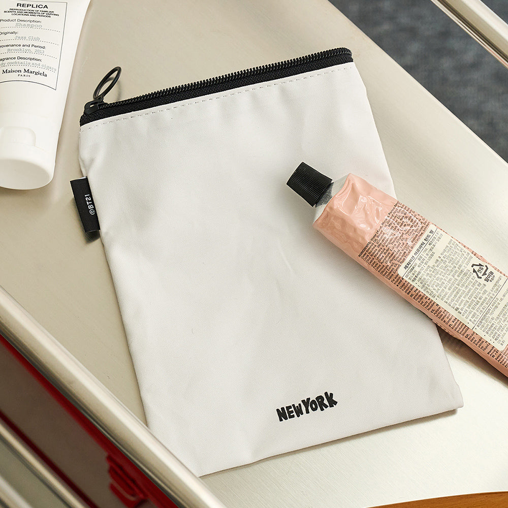 NEW YORK ポーチ(CITY-EDITION) BT21