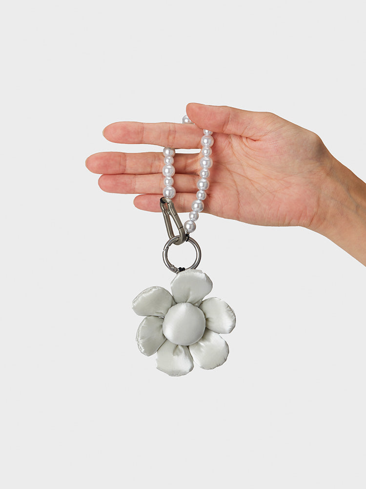 COLLER PADDED 花型キーホルダー シルバー