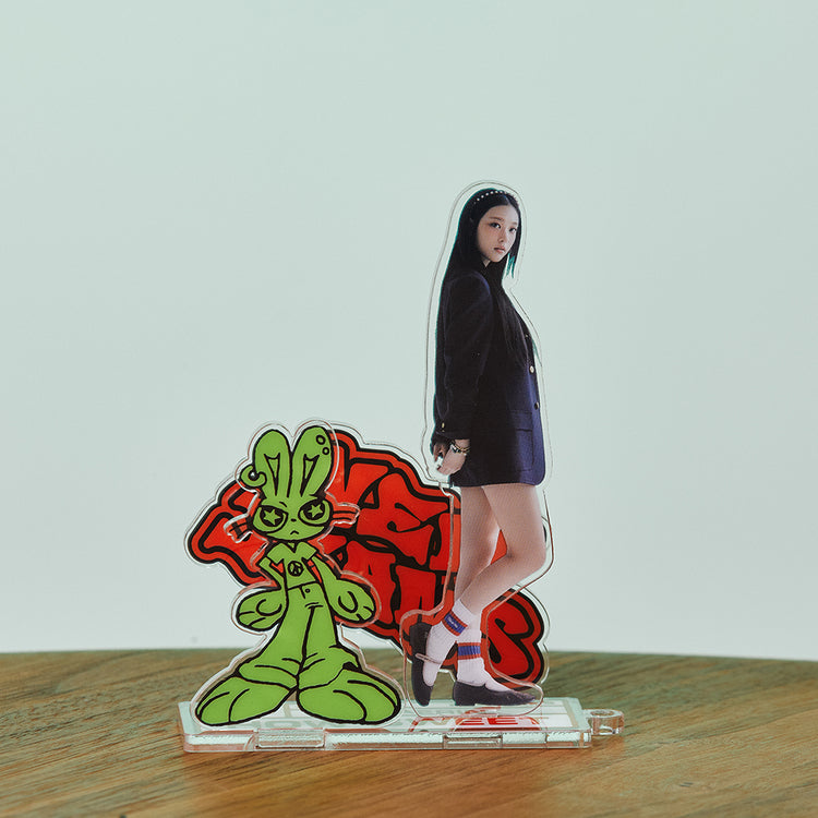 How Sweet アクリルスタンド(HAERIN)