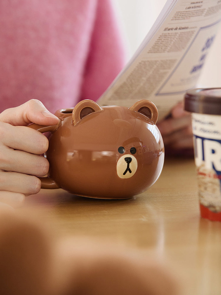 立体マグカップ(HUG BROWN) ブラウン – LINE FRIENDS SQUARE JAPAN