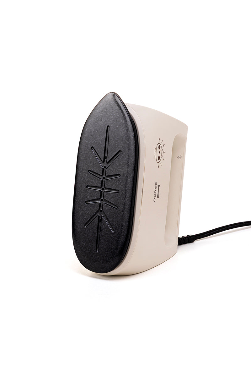 【数量限定予約販売】BRUNO 衣類スチーマー うさまる