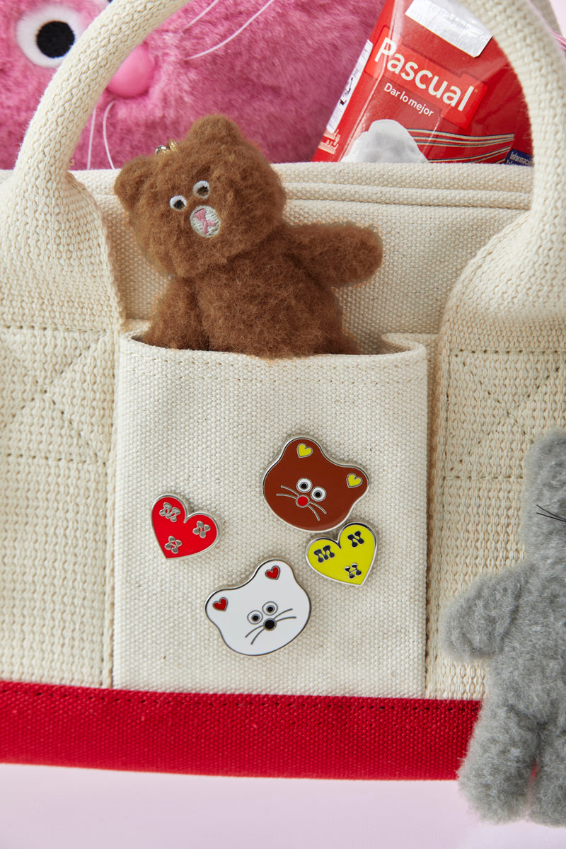 MNH メタルピンバッジ CREAMI