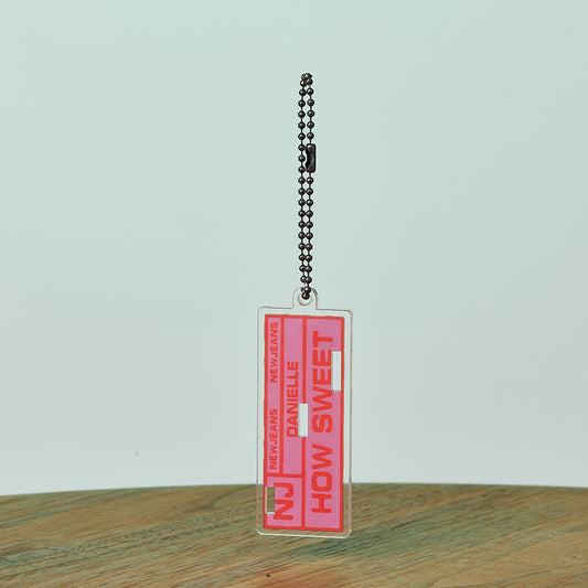 How Sweet アクリルスタンド(DANIELLE)