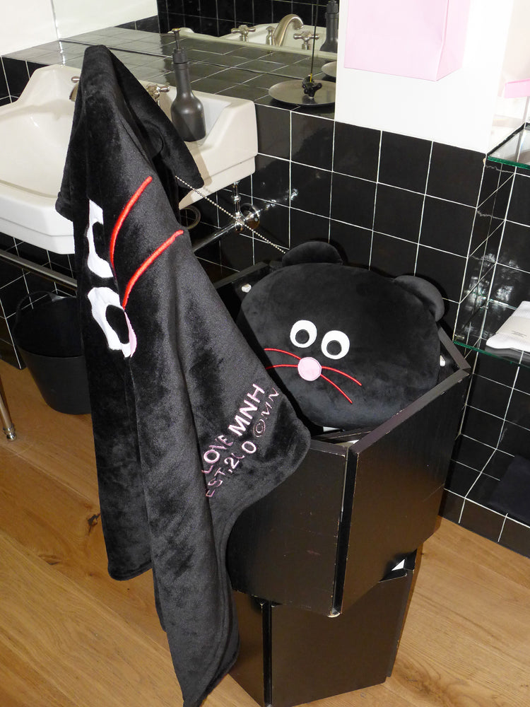 MNH ブランケット in フェイスクッション BEULPINGI