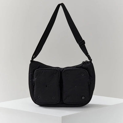 and wander ブラック ボディバッグ and wander Sil Waist Bag - Charcoal | Always in Colour