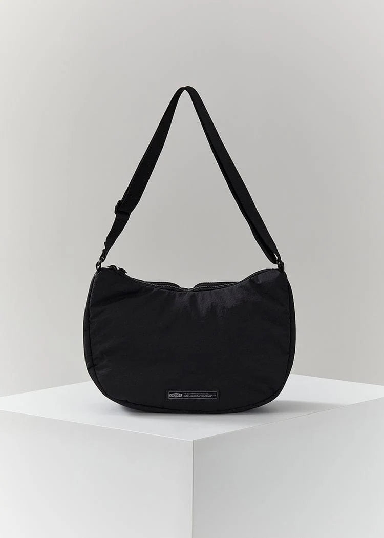 BLACK DOG スリーピングバッグ 黒 COLLER ボディバッグ シェードブラック – LINE FRIENDS SQUARE